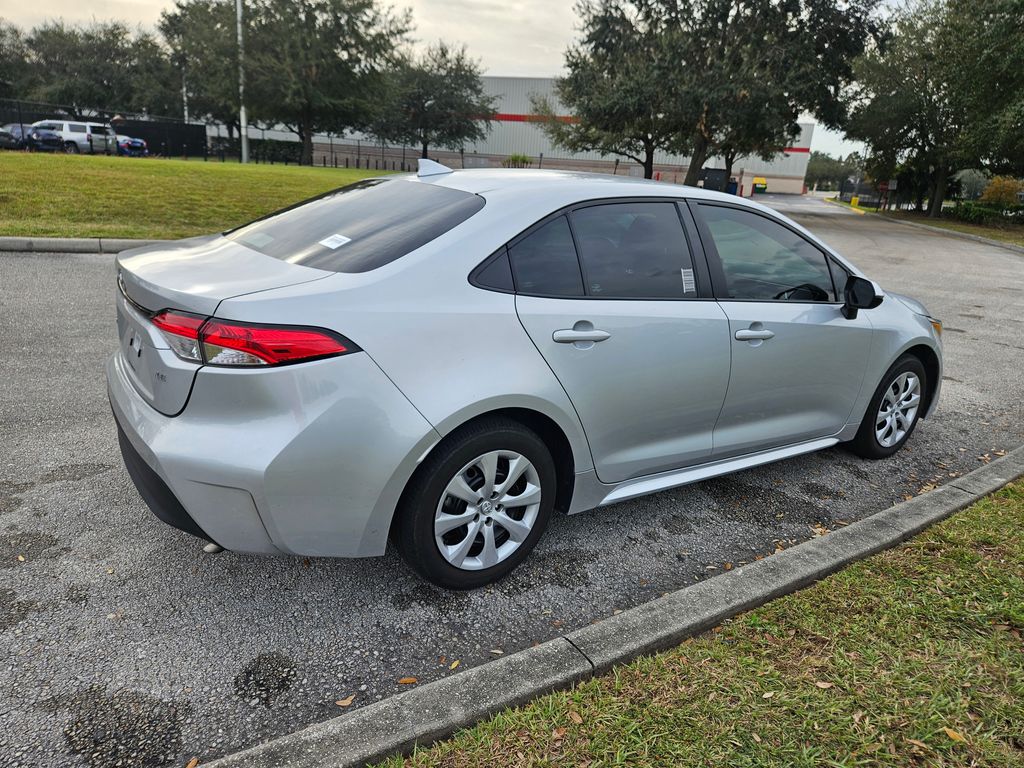 2023 Toyota Corolla LE 5