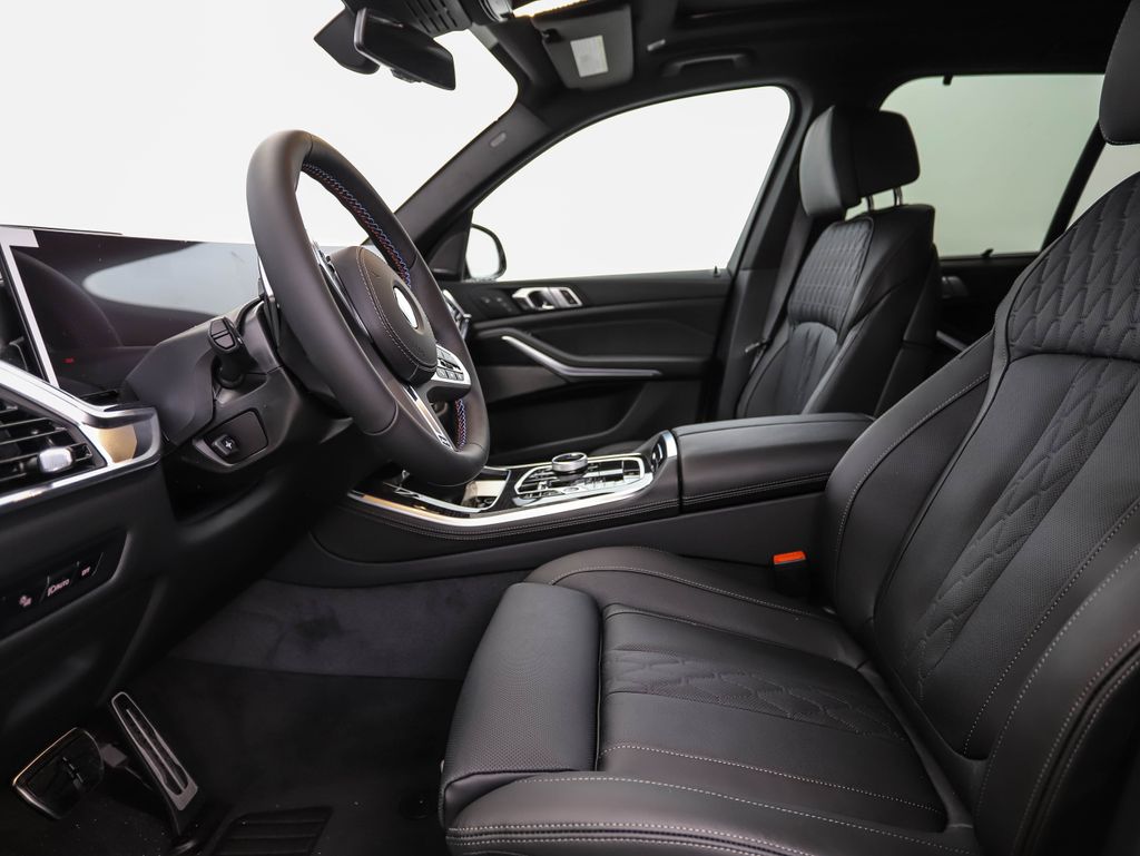 Thumbnail: 2026 BMW X5 - 11