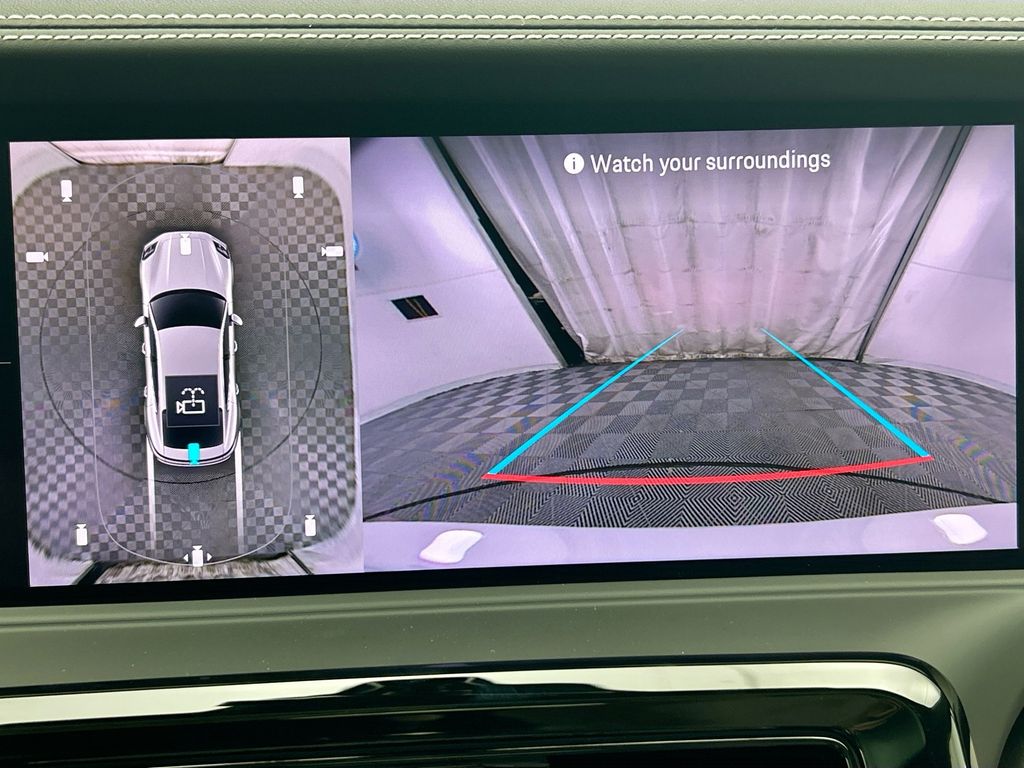 Thumbnail: 2026 Porsche Panamera - 18