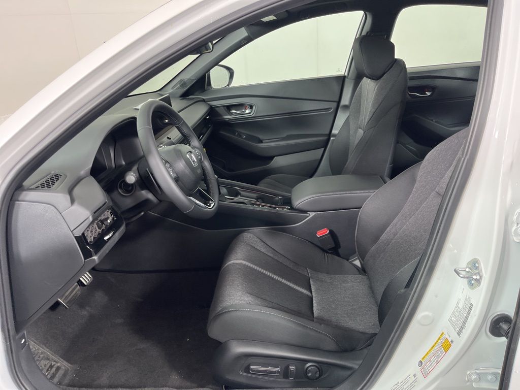 2025 Honda Accord Sport 21