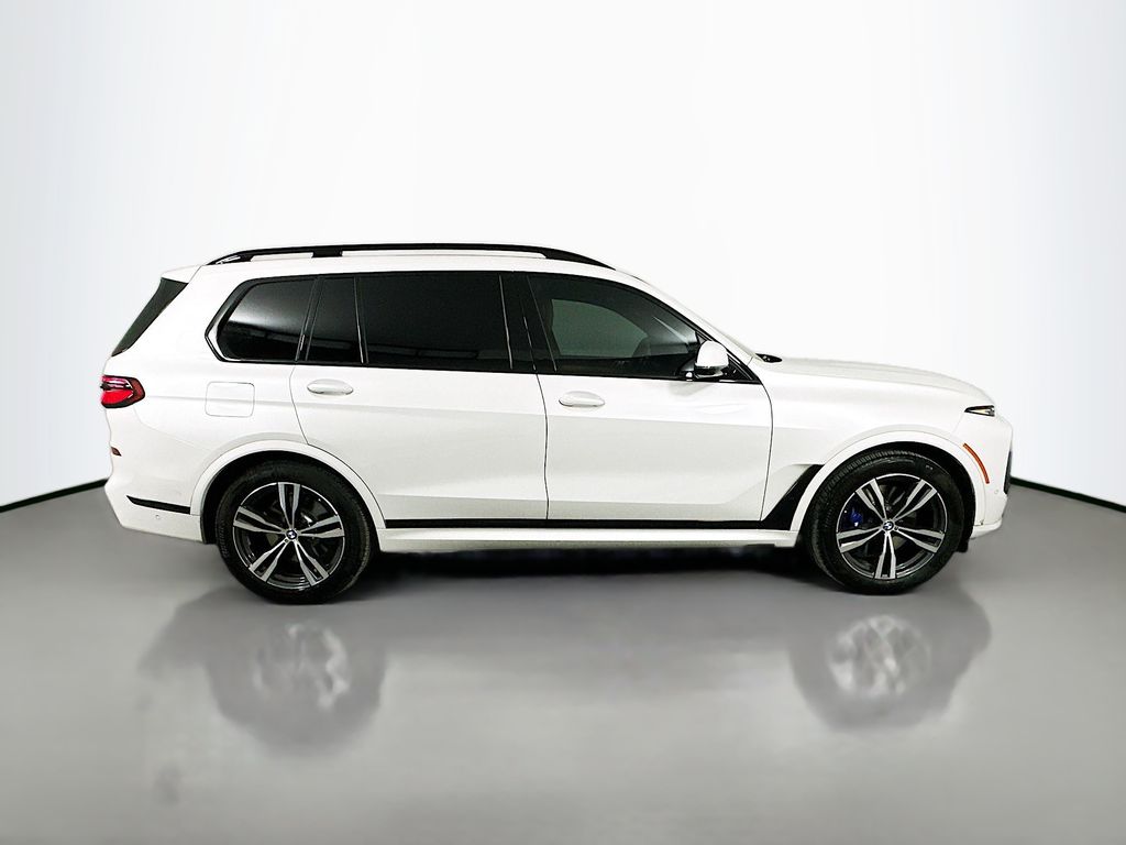 Thumbnail: 2023 BMW X7 - 4