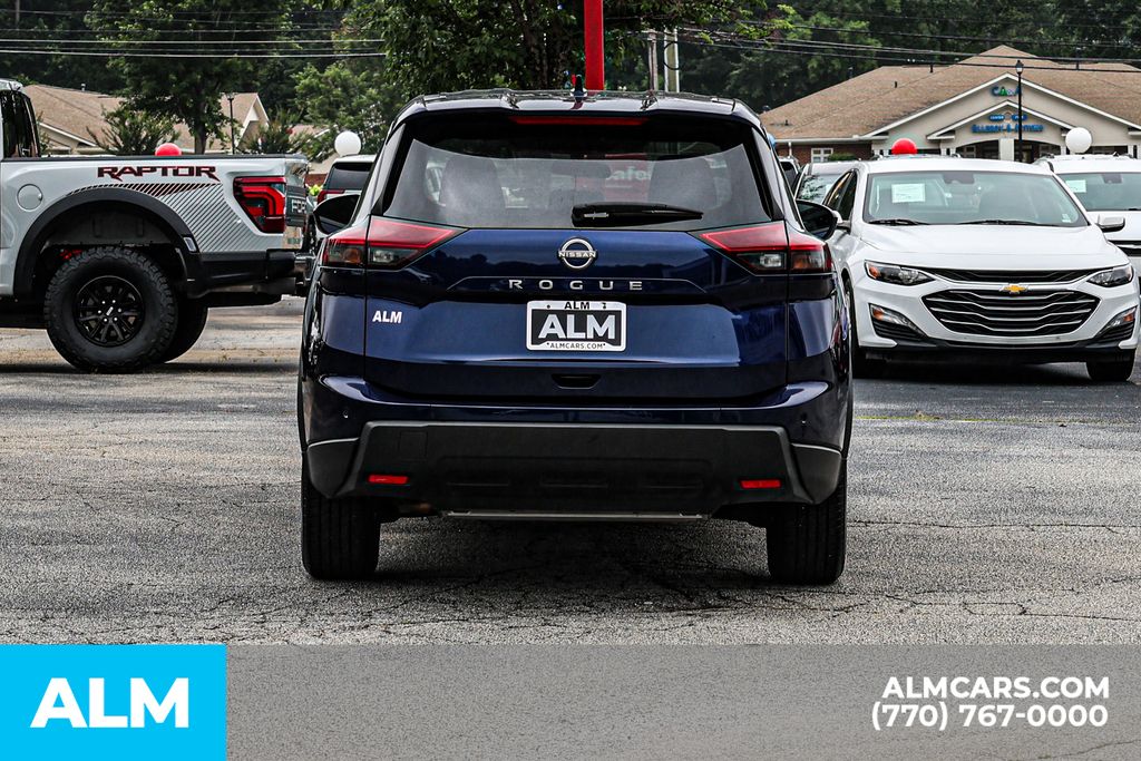 Used 2025 Blue Nissan SV image 12