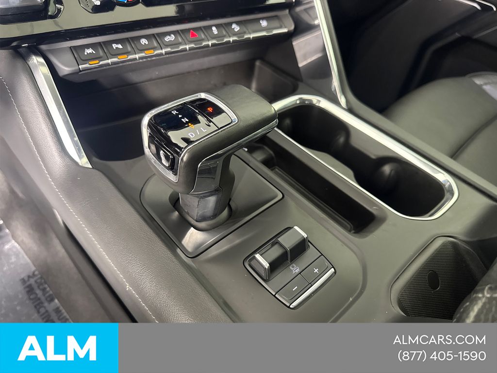 Used 2024 White GMC Denali image 36