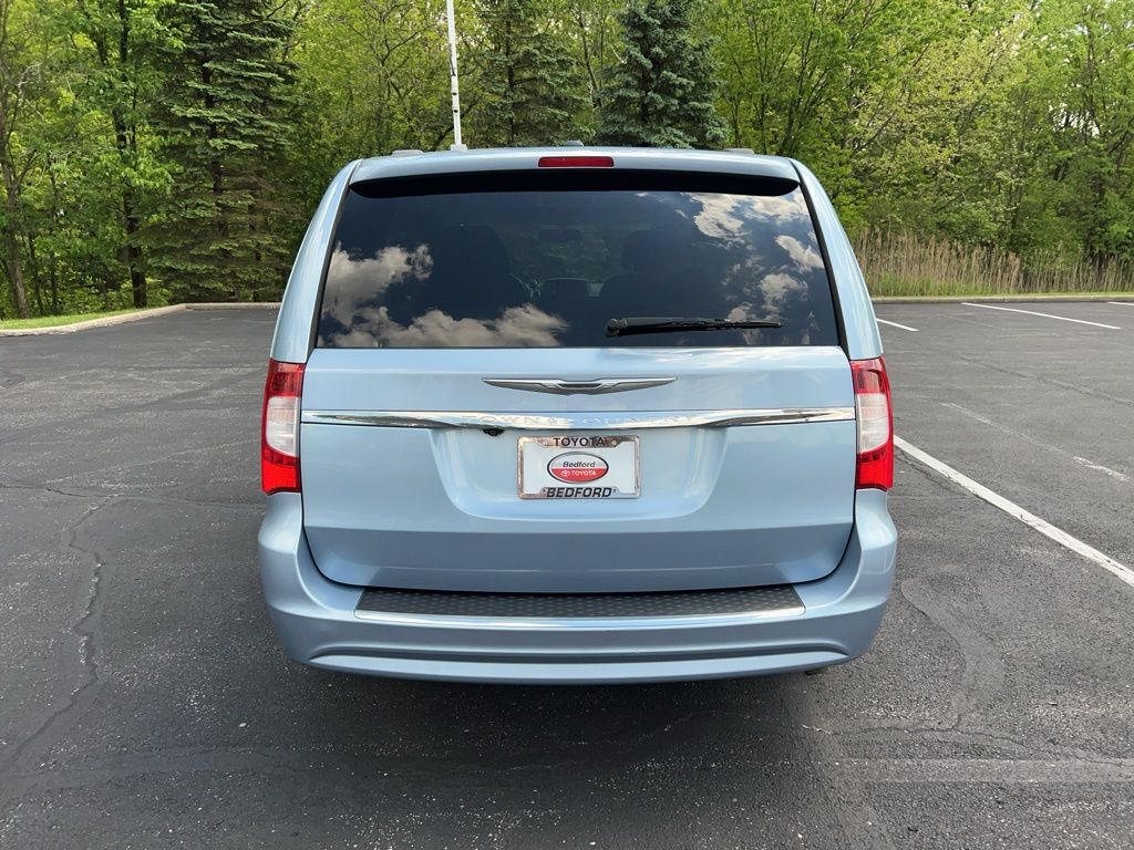 2013 Chrysler Town & Country Touring 4