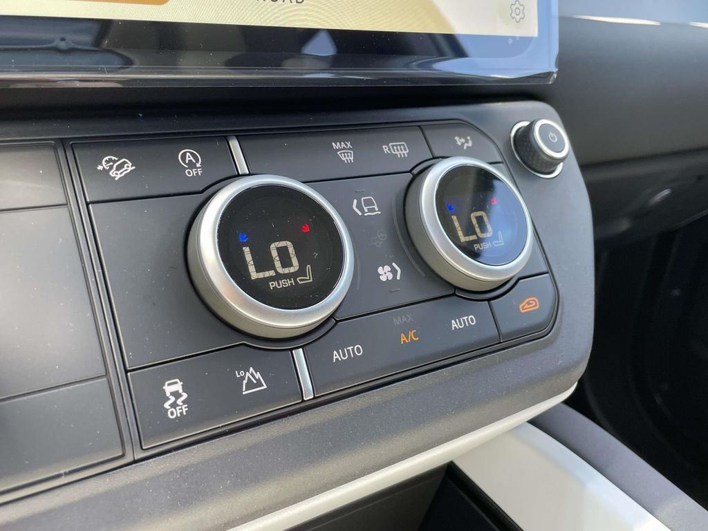 New 2026 Green Land Rover S image 29
