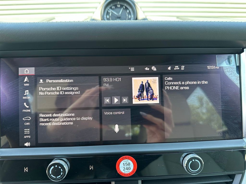 Thumbnail: 2026 Porsche Macan - 28