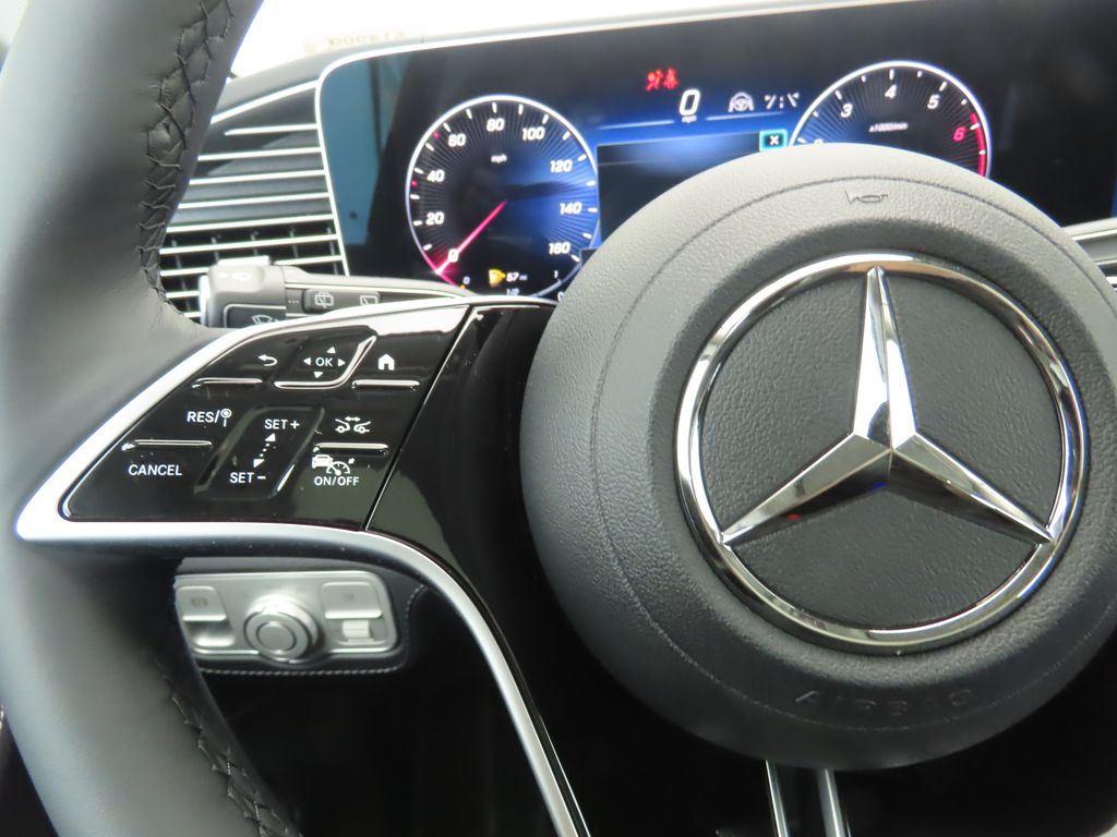 Thumbnail: 2026 Mercedes-Benz GLE - 12