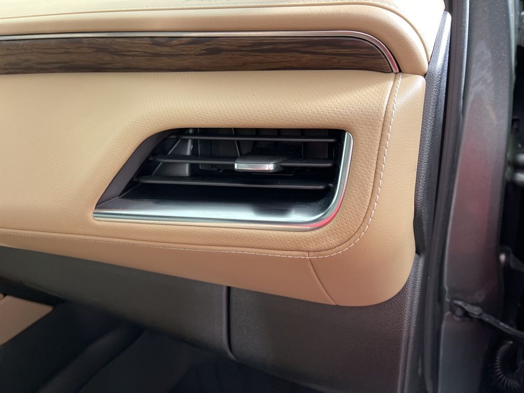 Thumbnail: 2023 Chevrolet Tahoe - 24