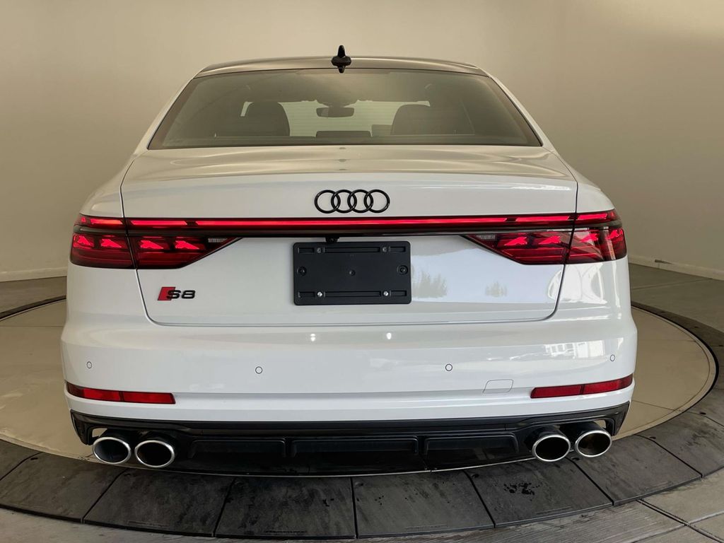 2026 Audi S8 4.0T - 5
