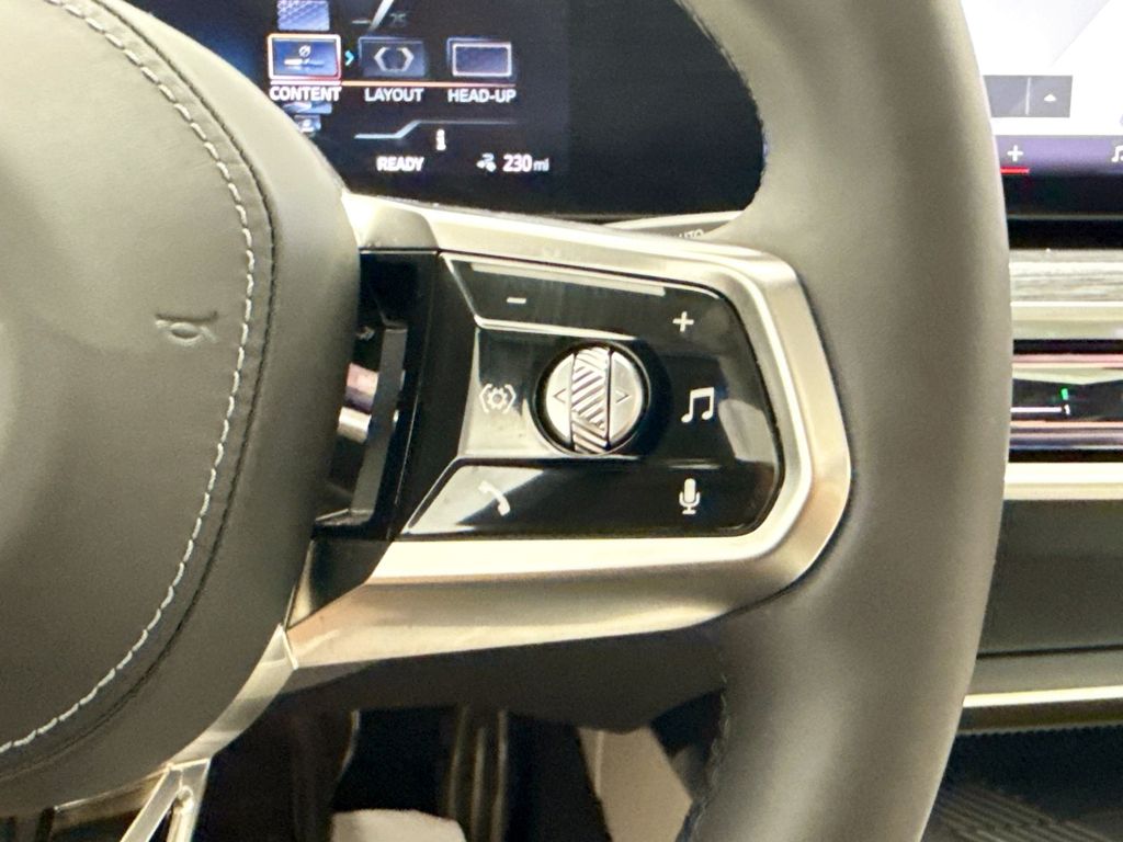 Thumbnail: 2025 BMW i7 - 12