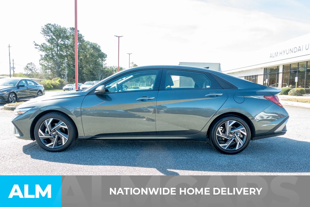 Certified Used 2025 Gray Hyundai SEL Sport image 4