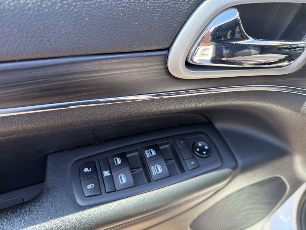 used 2020 Jeep Grand Cherokee car, priced at $19,900
