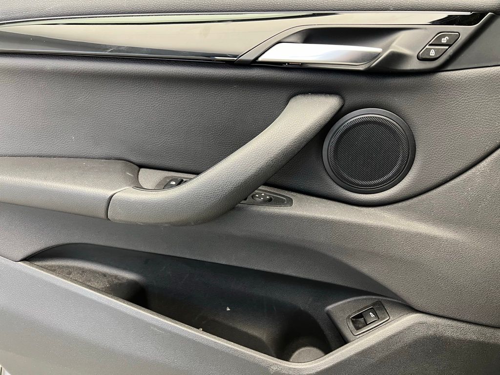 Thumbnail: 2021 BMW X1 - 21