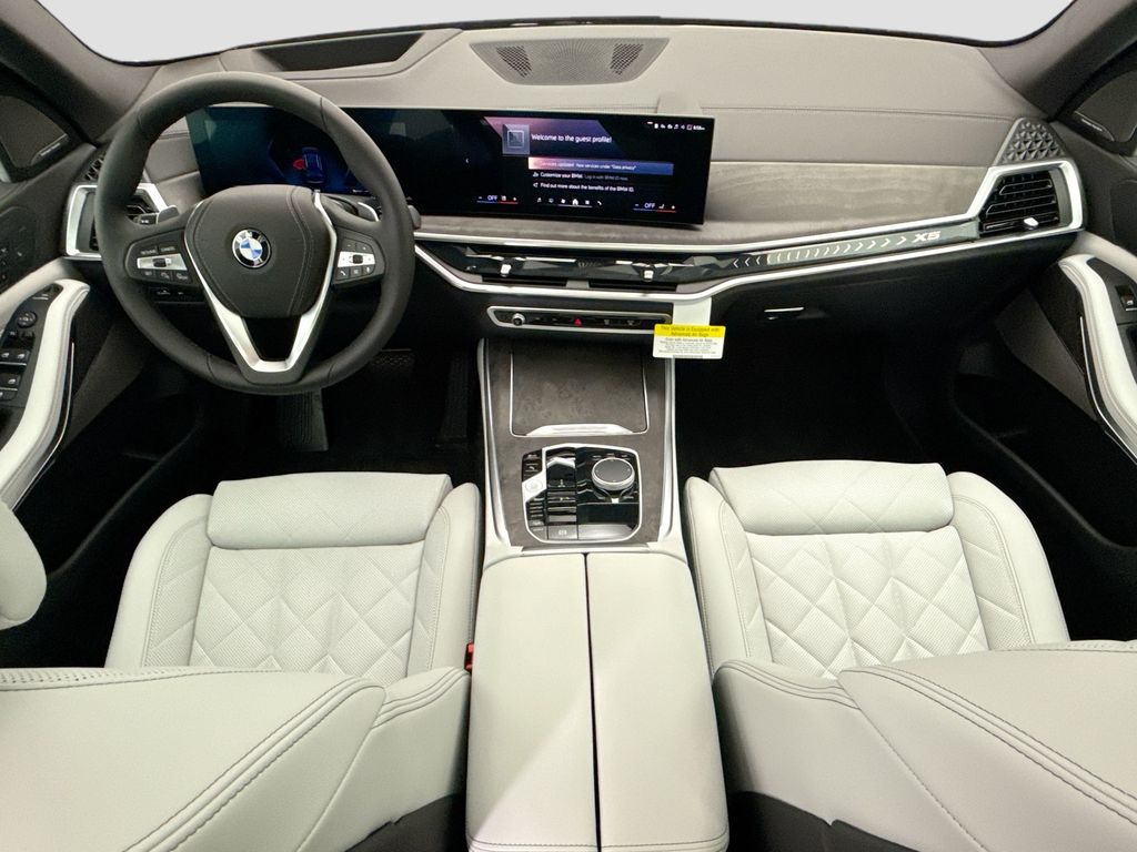 Thumbnail: 2026 BMW X5 - 13