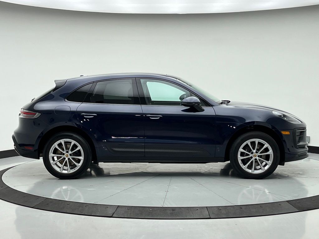 Thumbnail: 2023 Porsche Macan - 8