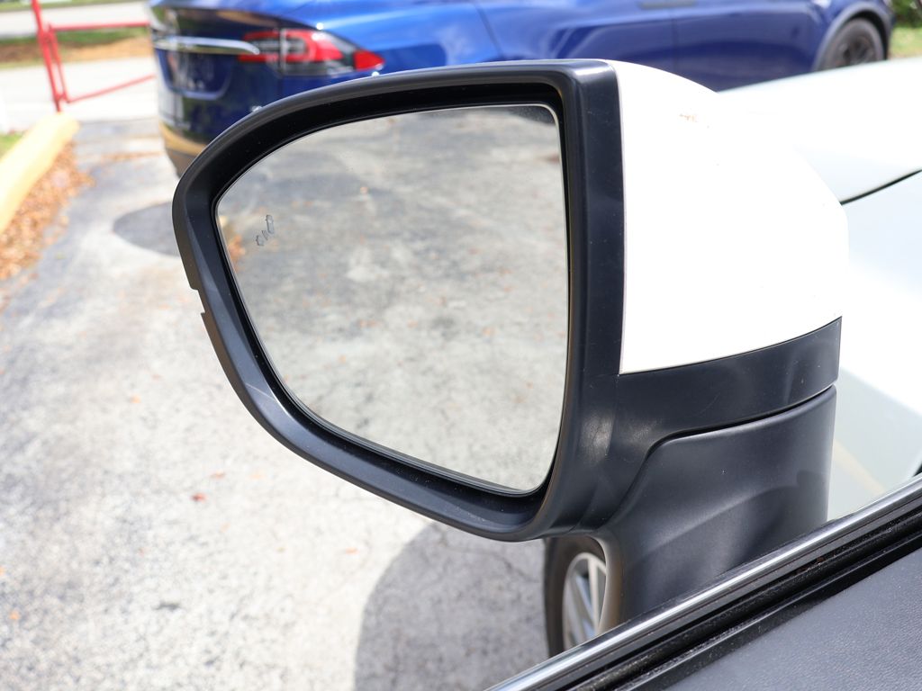 Used 2024 White Nissan SL image 40