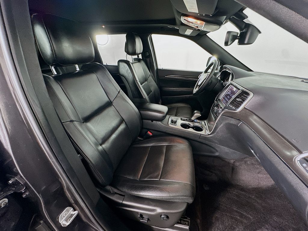2018 Jeep Grand Cherokee Limited Edition 29