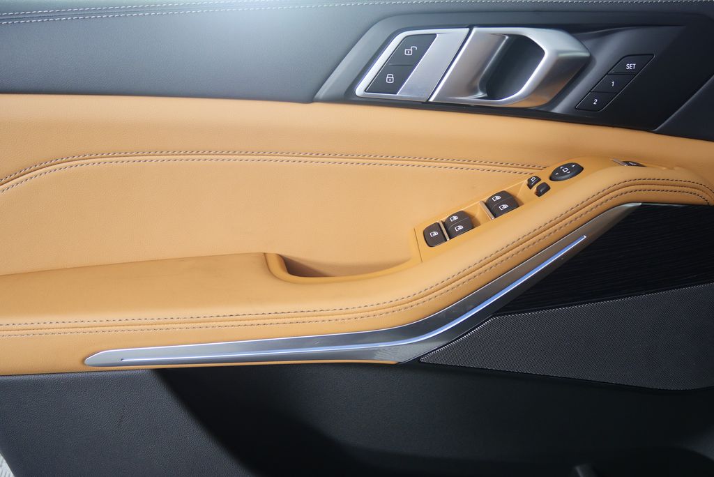 Thumbnail: 2026 BMW X5 - 9