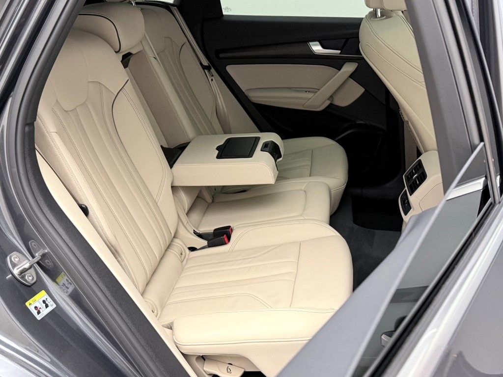 Thumbnail: 2022 Audi Q5 - 25