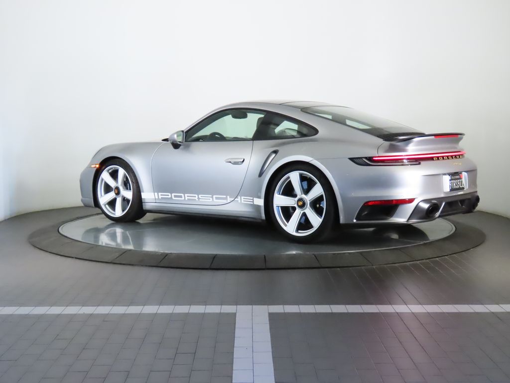 Thumbnail: 2025 Porsche 911 - 3