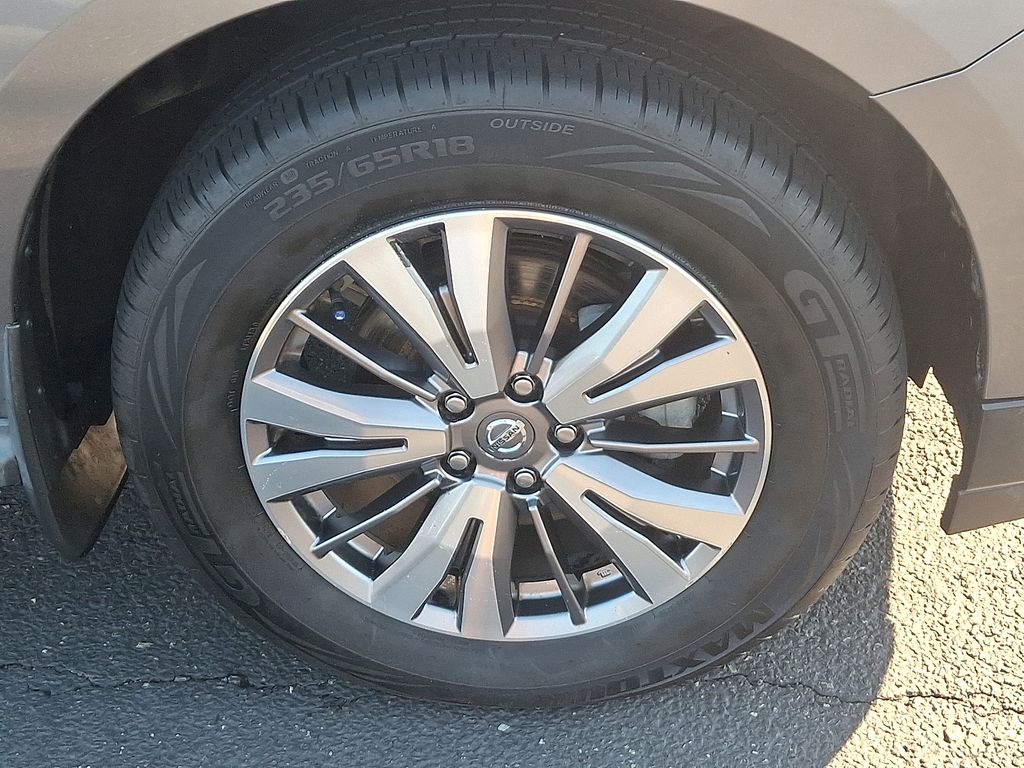 Thumbnail: 2019 Nissan Pathfinder - 8