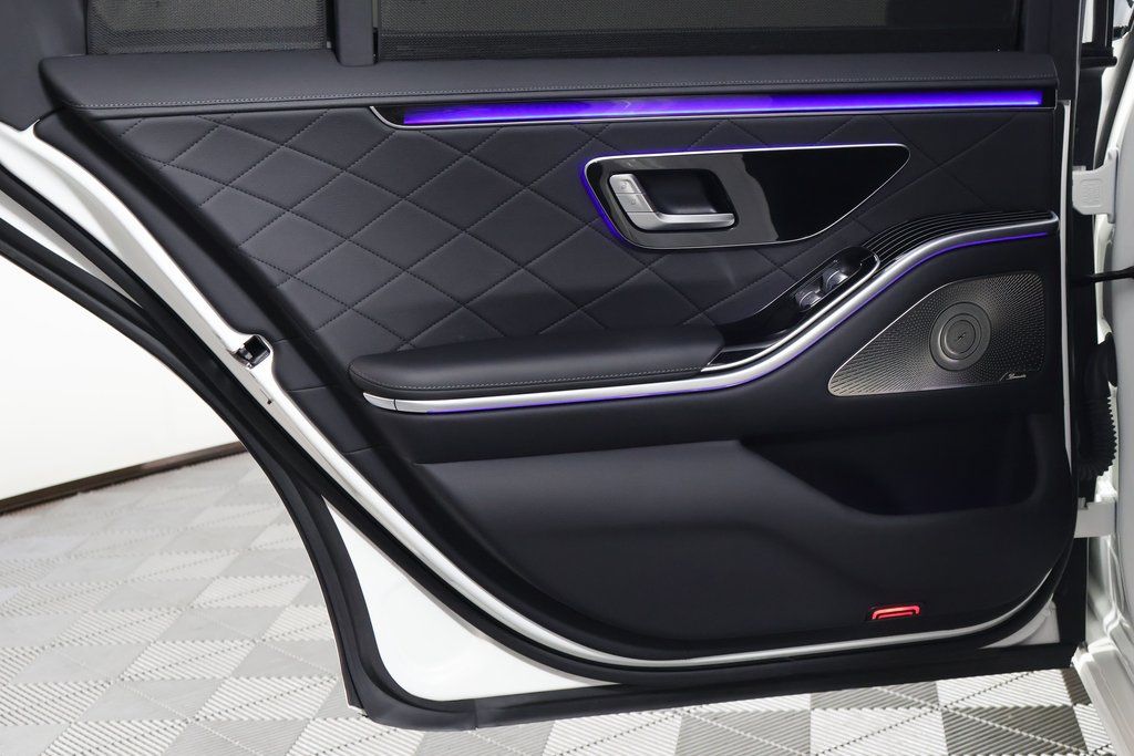 Thumbnail: 2021 Mercedes-Benz S-Class - 13