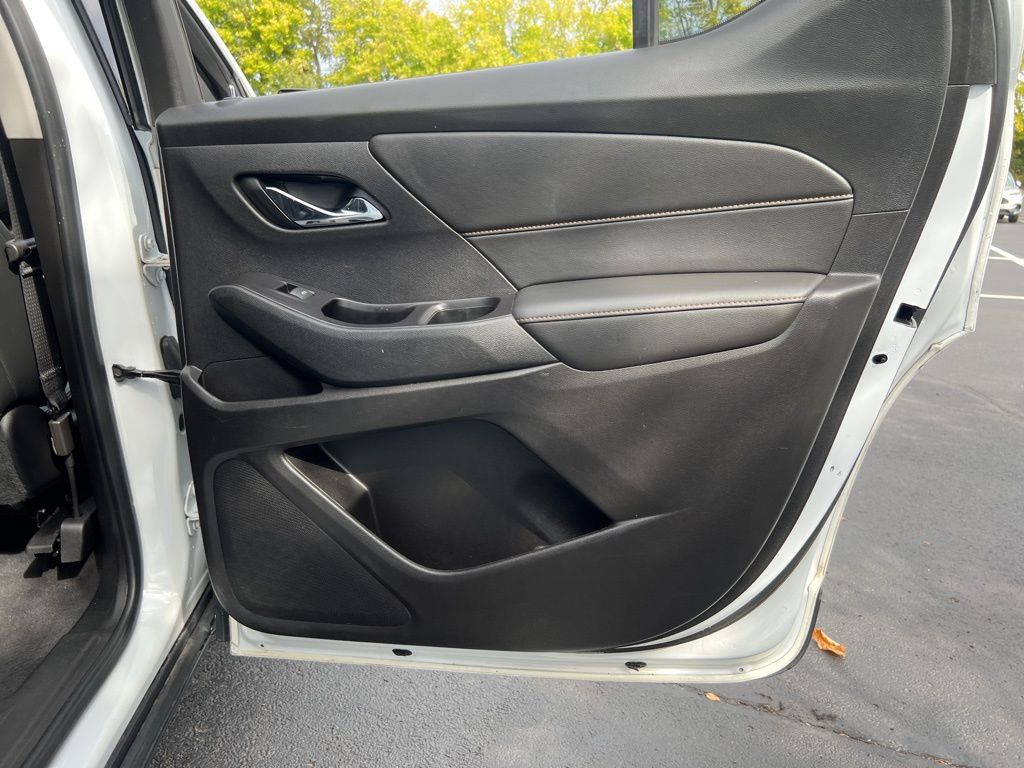 Thumbnail: 2019 Chevrolet Traverse - 26