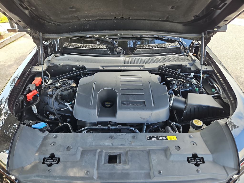 2023 Land Rover Defender 38