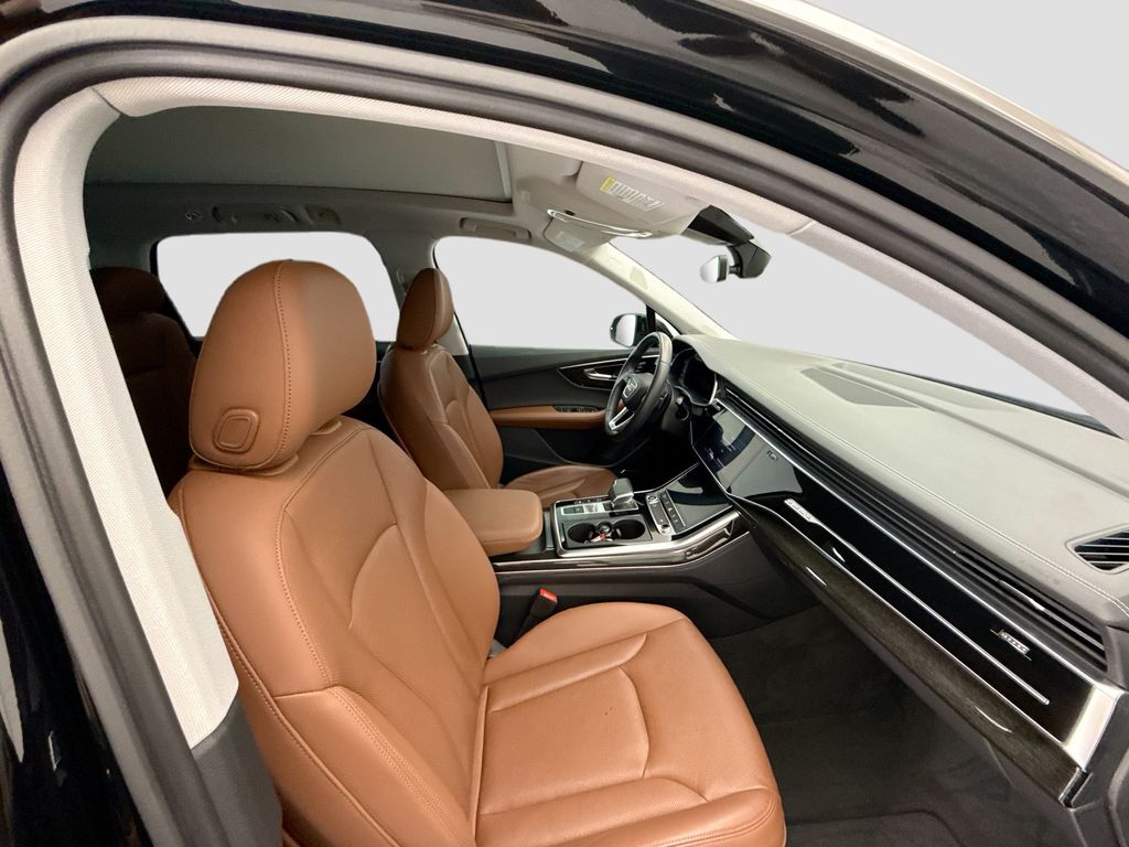 Thumbnail: 2023 Audi Q7 - 19