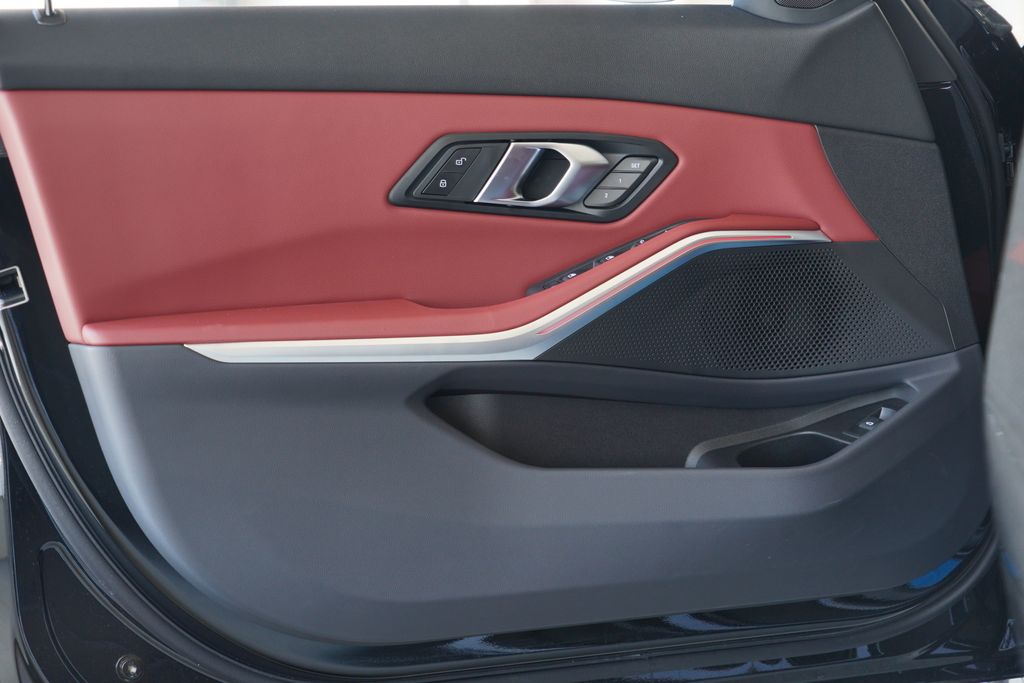 Thumbnail: 2026 BMW 3 Series - 8