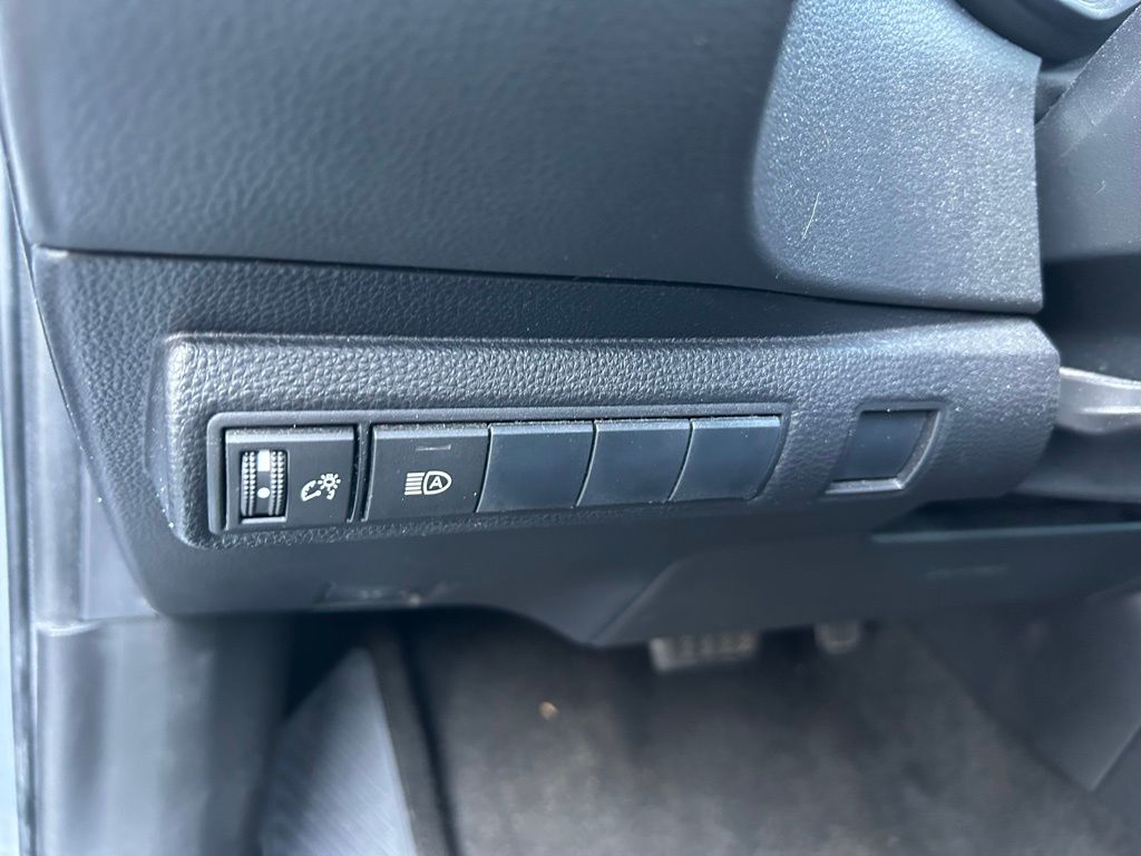 2020 Toyota Corolla SE 17