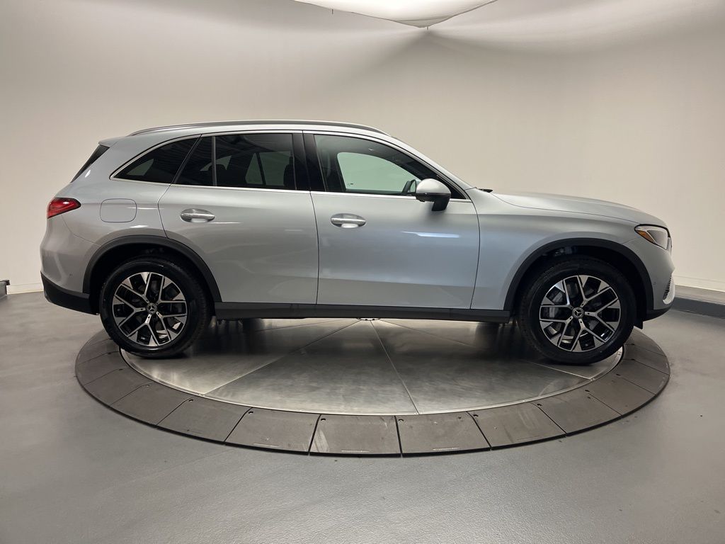 Thumbnail: 2026 Mercedes-Benz GLC - 8