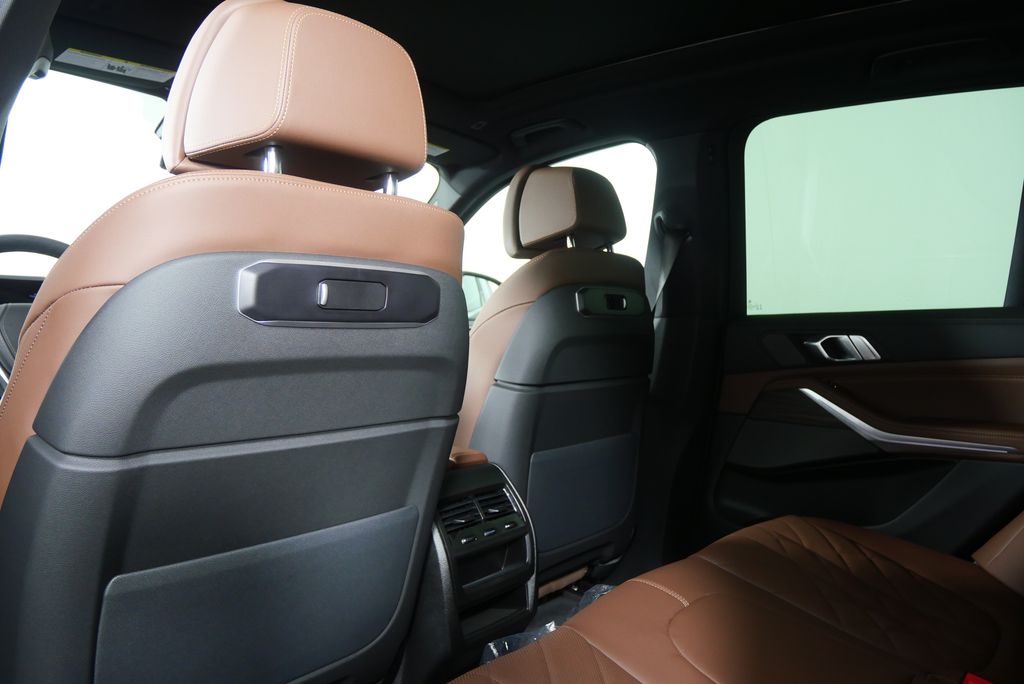 Thumbnail: 2026 BMW X5 - 17