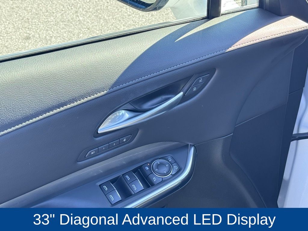 2024 Cadillac XT4 FWD Premium Luxury