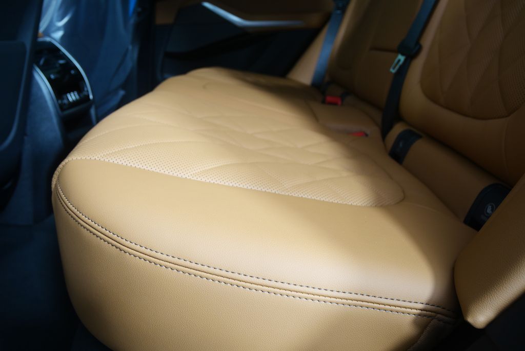 Thumbnail: 2026 BMW X5 - 14