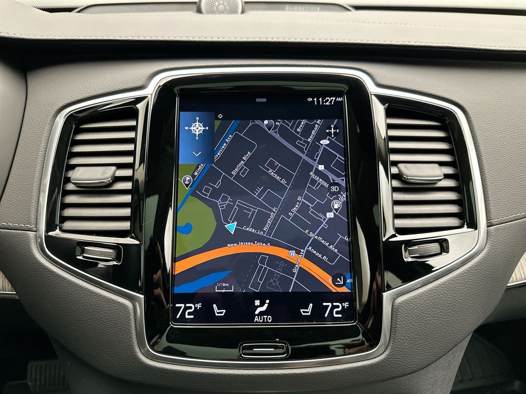 Thumbnail: 2022 Volvo XC90 - 30