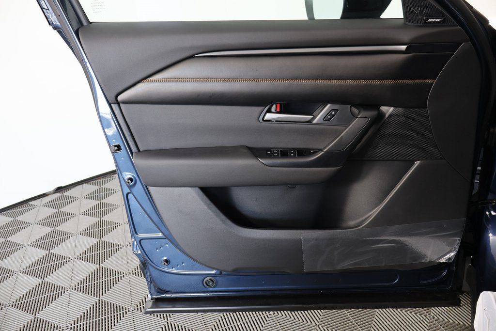 Thumbnail: 2025 Mazda CX-50 - 7