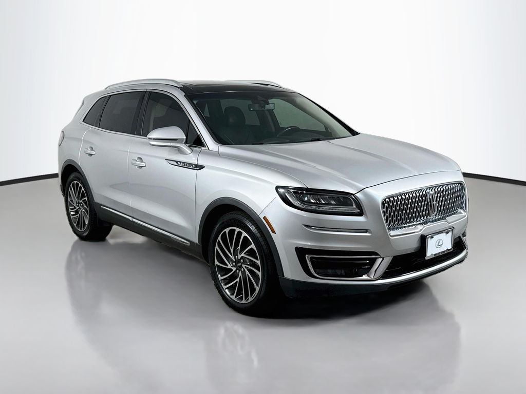 Thumbnail: 2019 Lincoln Nautilus - 3