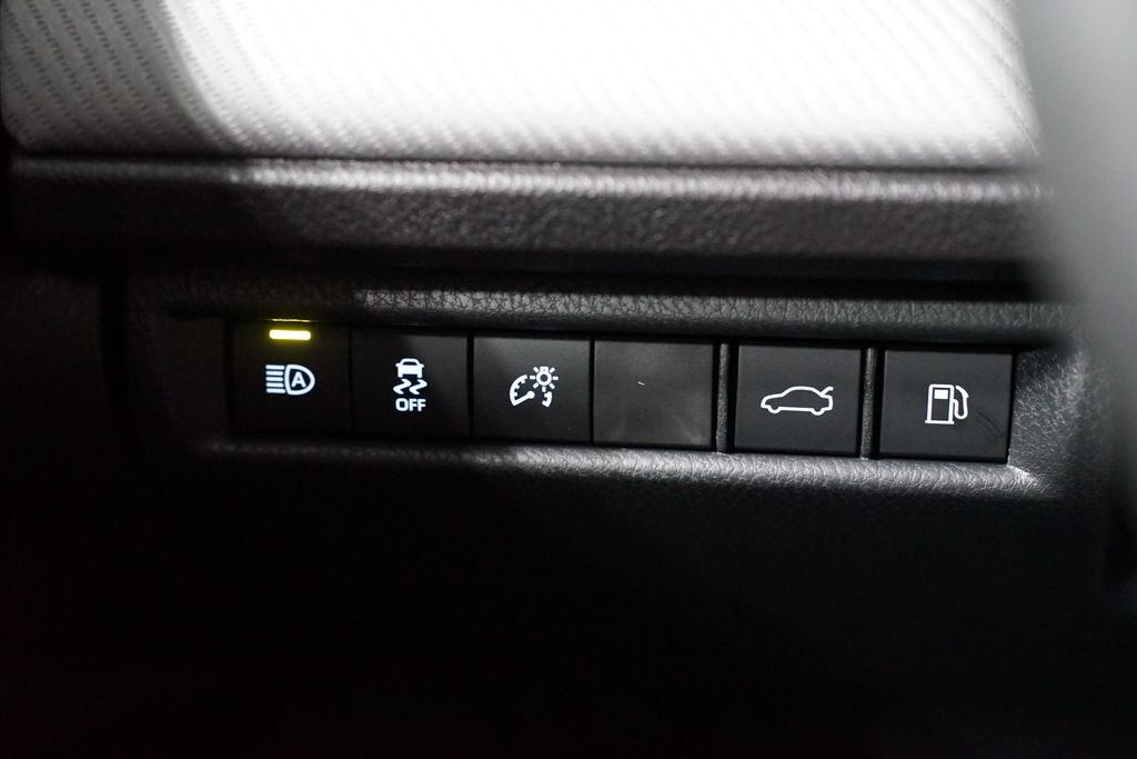 Thumbnail: 2025 Toyota Camry - 25