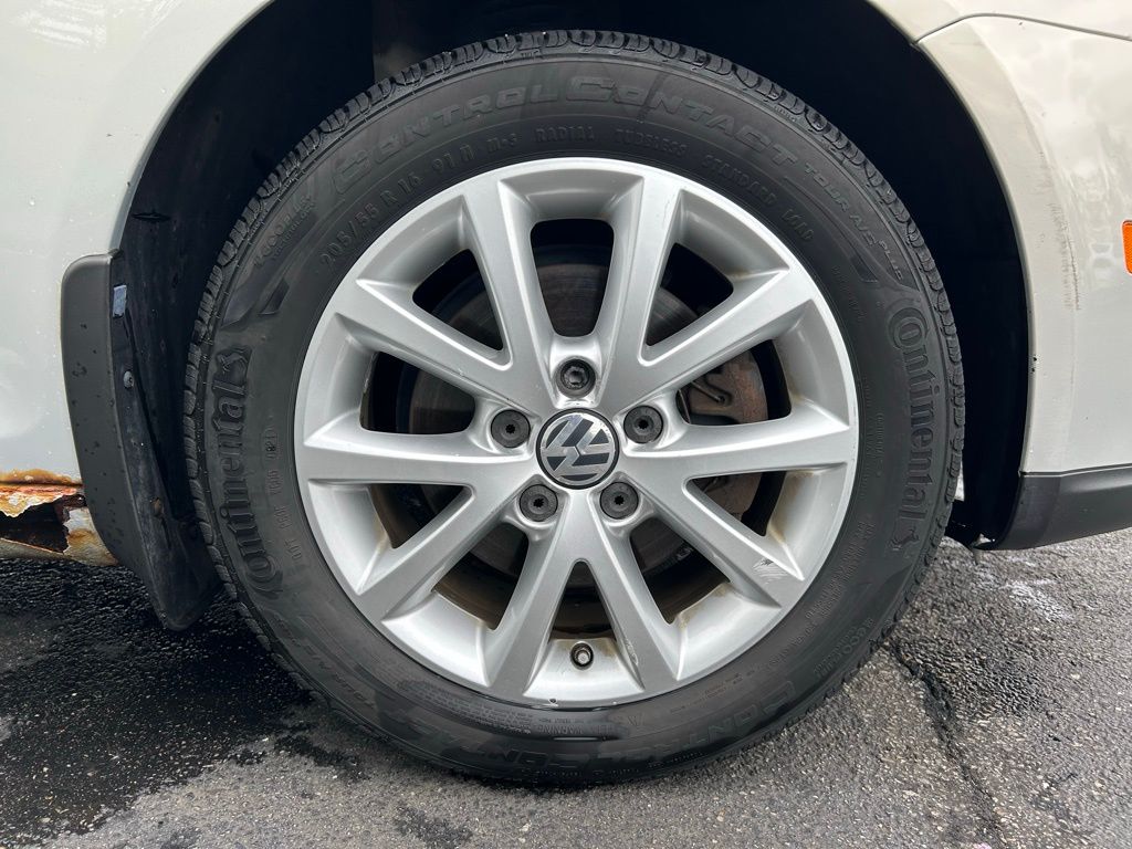2010 Volkswagen Jetta Limited Edition 10