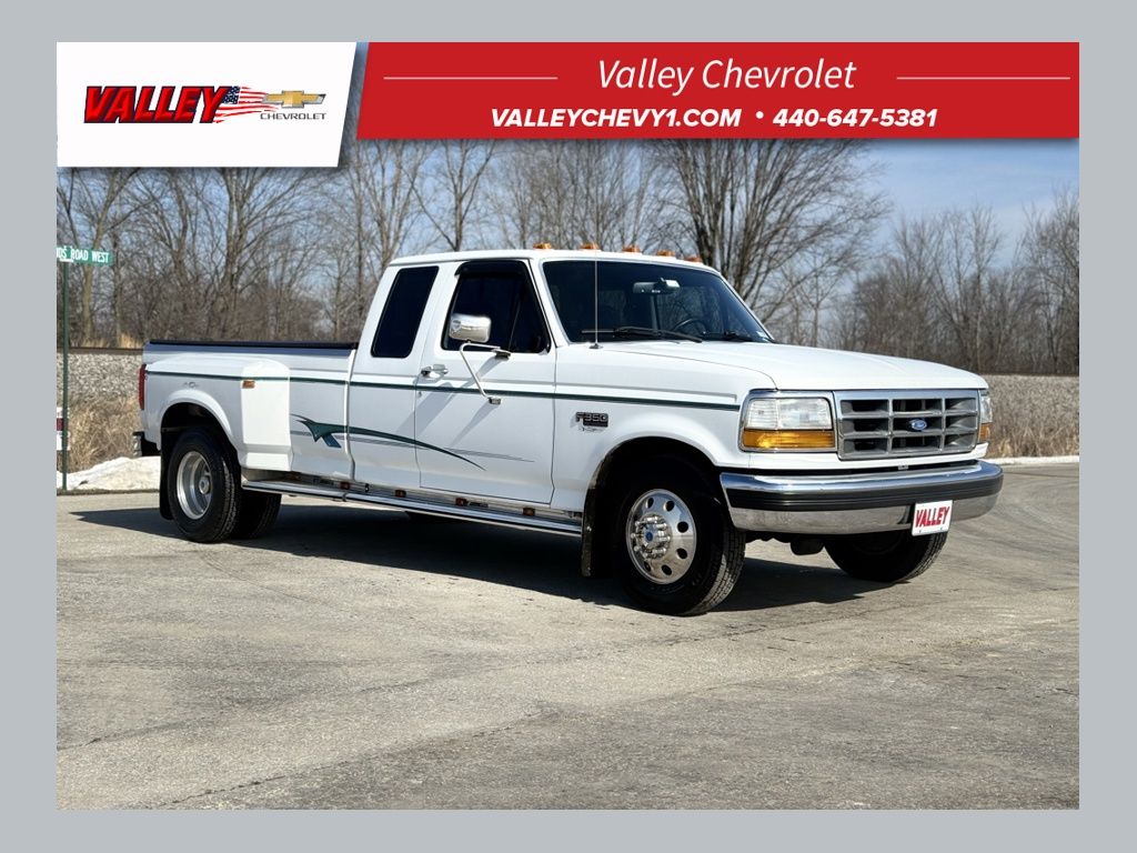 White 1994 Ford F-350 Pickup Truck Rear-Wheel Drive 4-Speed Automatic Overdrive
