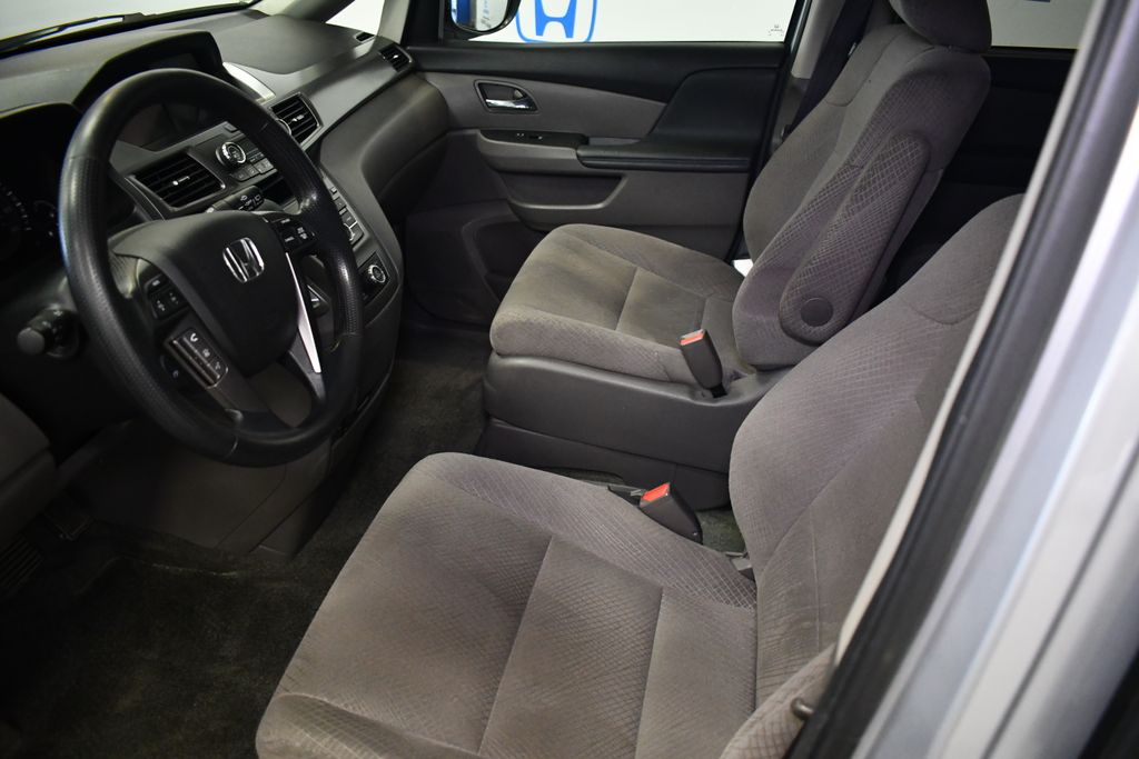 Thumbnail: 2014 Honda Odyssey - 28
