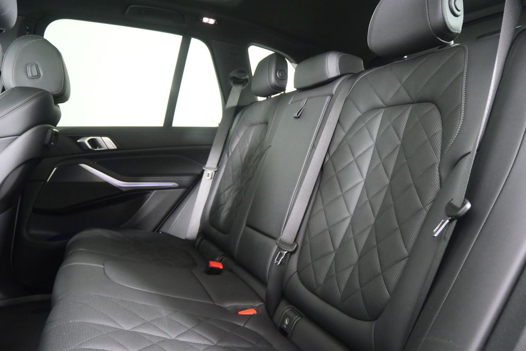 Thumbnail: 2023 BMW X5 - 14