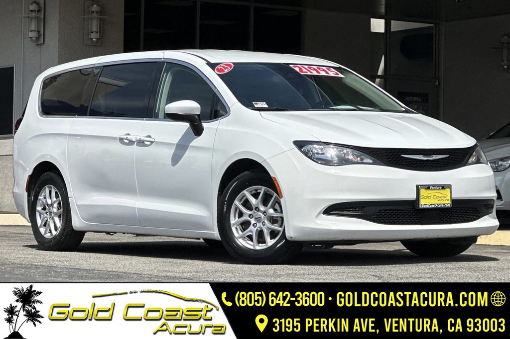 2023 Chrysler Voyager LX FWD