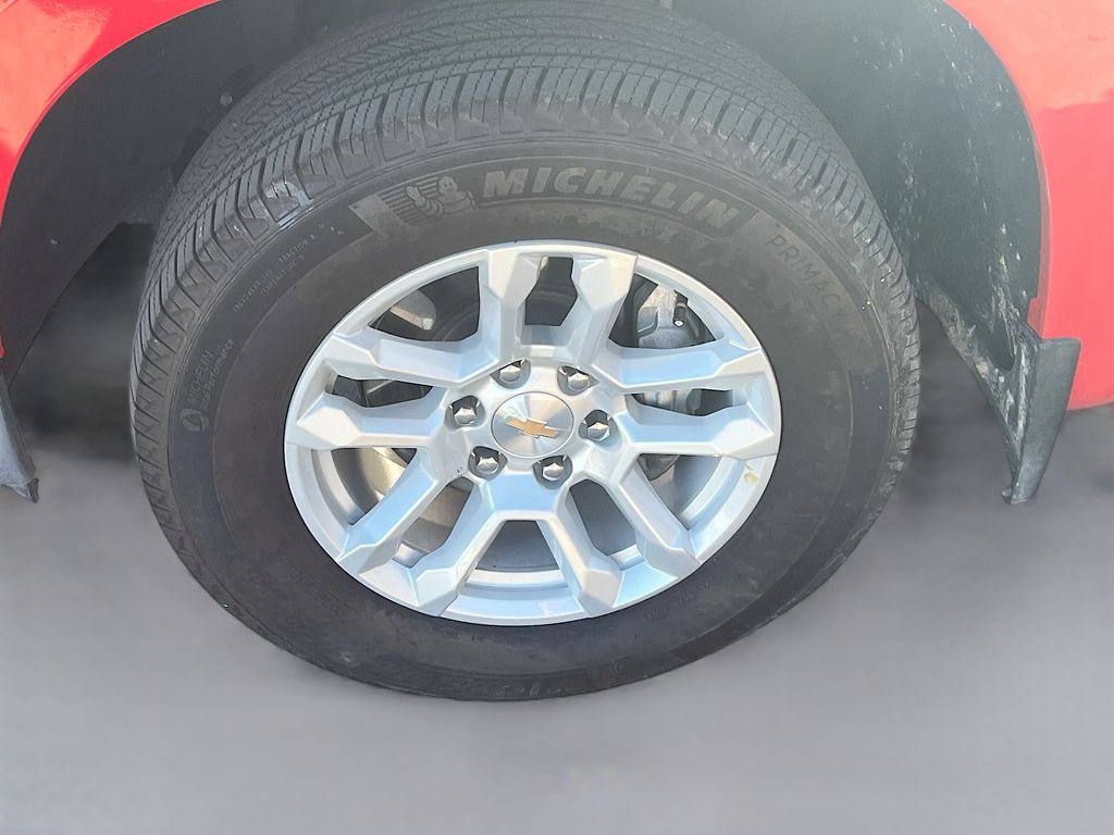 Used 2025 Red Chevrolet LT image 31