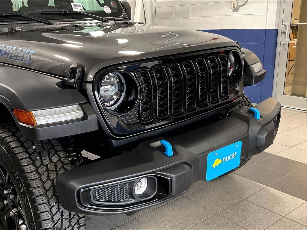 2024 Jeep Wrangler — photo 30