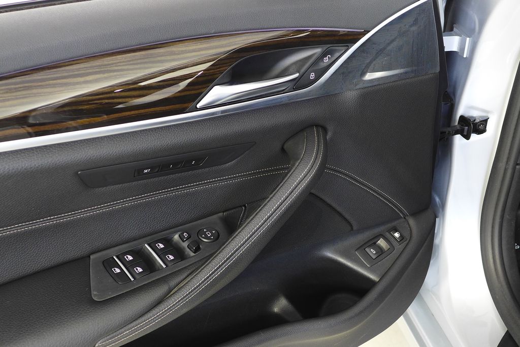 Thumbnail: 2019 BMW 5 Series - 12