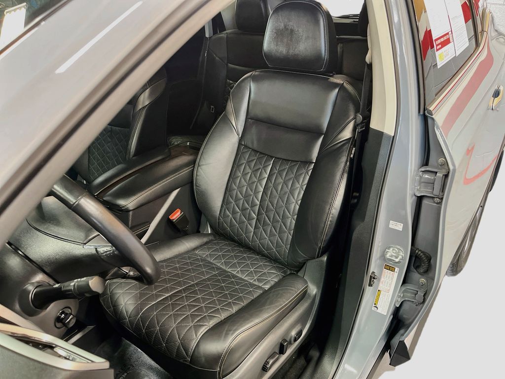 Used 2024 Boulder Gray Pearl Nissan Platinum image 20