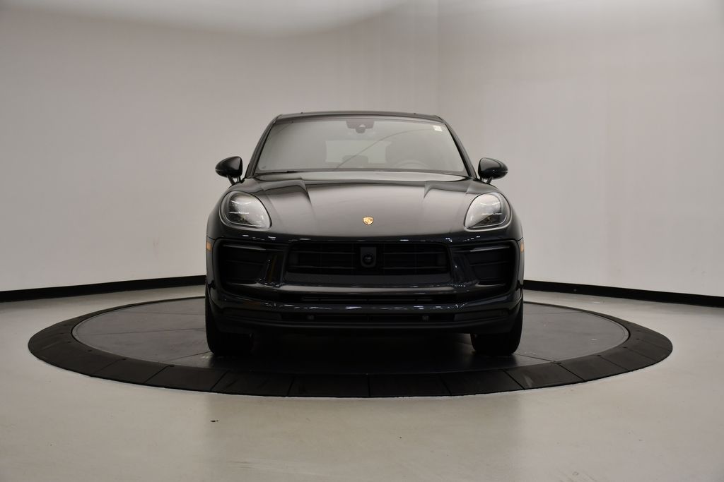 Thumbnail: 2025 Porsche Macan - 10