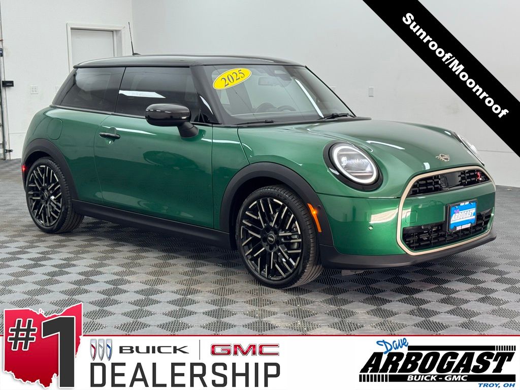 British Racing Green Met 2025 MINI Cooper S Signature Trim 2-door Hatchback Hatchback Front-Wheel Drive 7-Speed Automatic